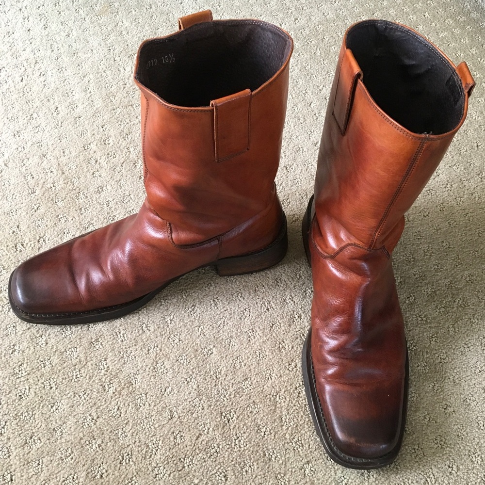Men’s leather boots by Kenneth Cole